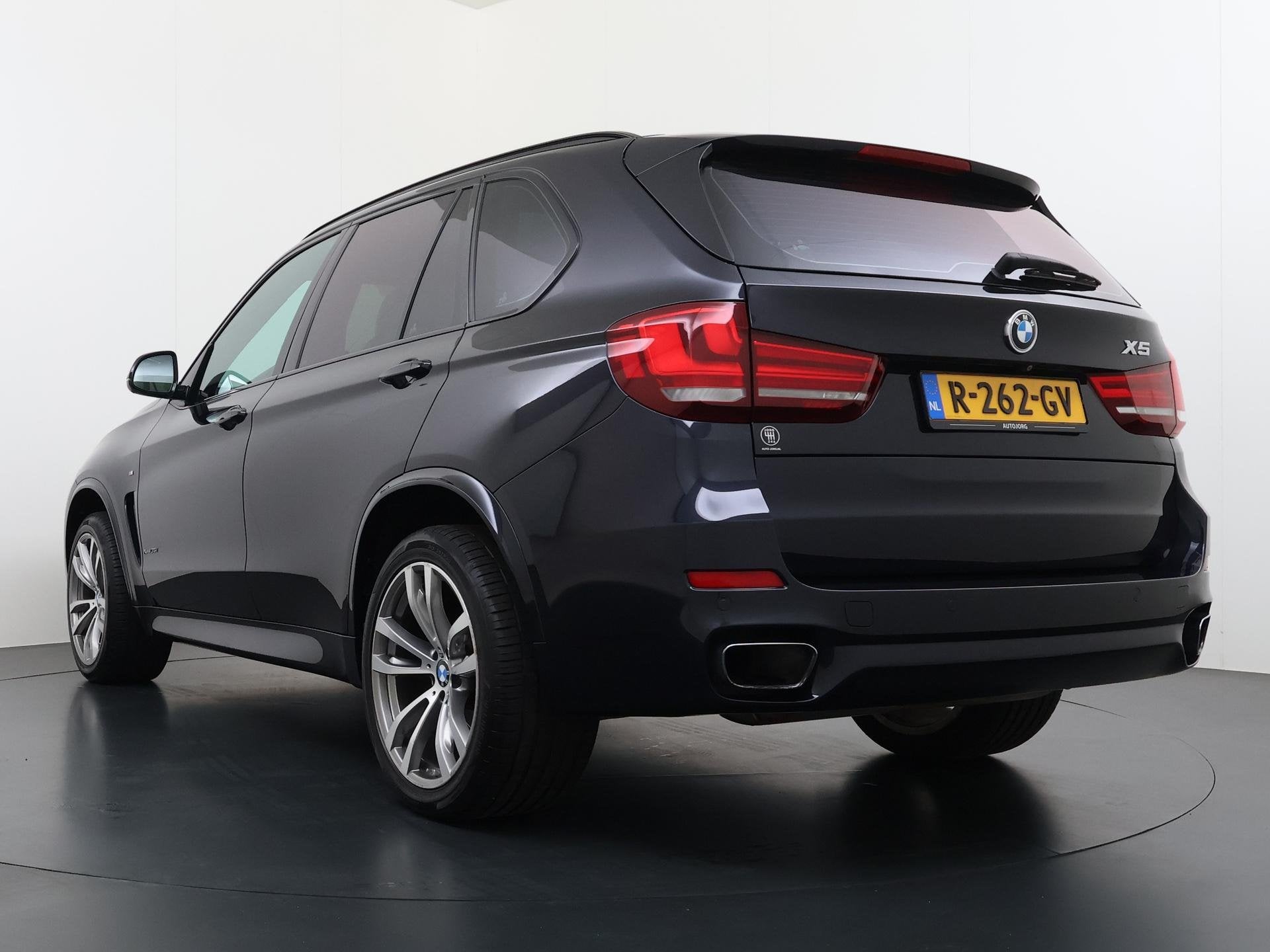 BMW X5 xDrive35i M Sport Edition Panoramadak HUD Dealer onde, Auto's, Automaat, Gebruikt, Blauw, Leder