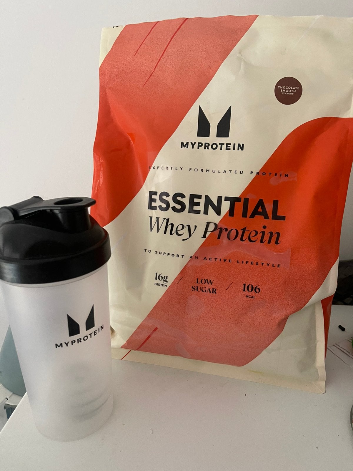Myprotein Essential chocolate flavour.2,100kg., Sport en Fitness, Ophalen of Verzenden, Zo goed als nieuw, Overige typen