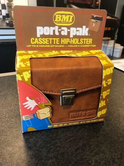Cassette Hip-holster NOS, Overige genres, Origineel, Met bewaardoos, rek of koffer, Nieuw in verpakking