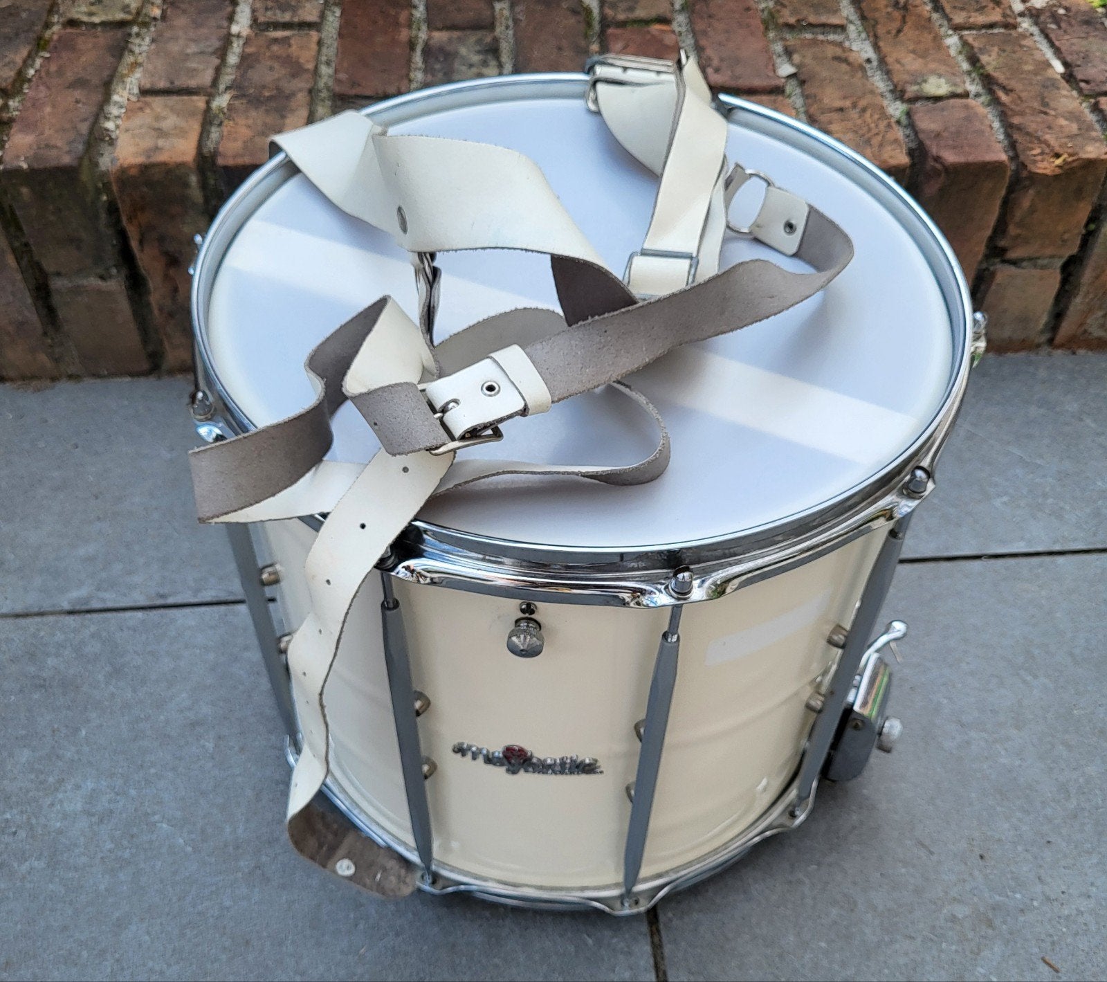 witte marching snaredrum/draagband/haak/percussie/majestic, Ophalen, Gebruikt, Trommel