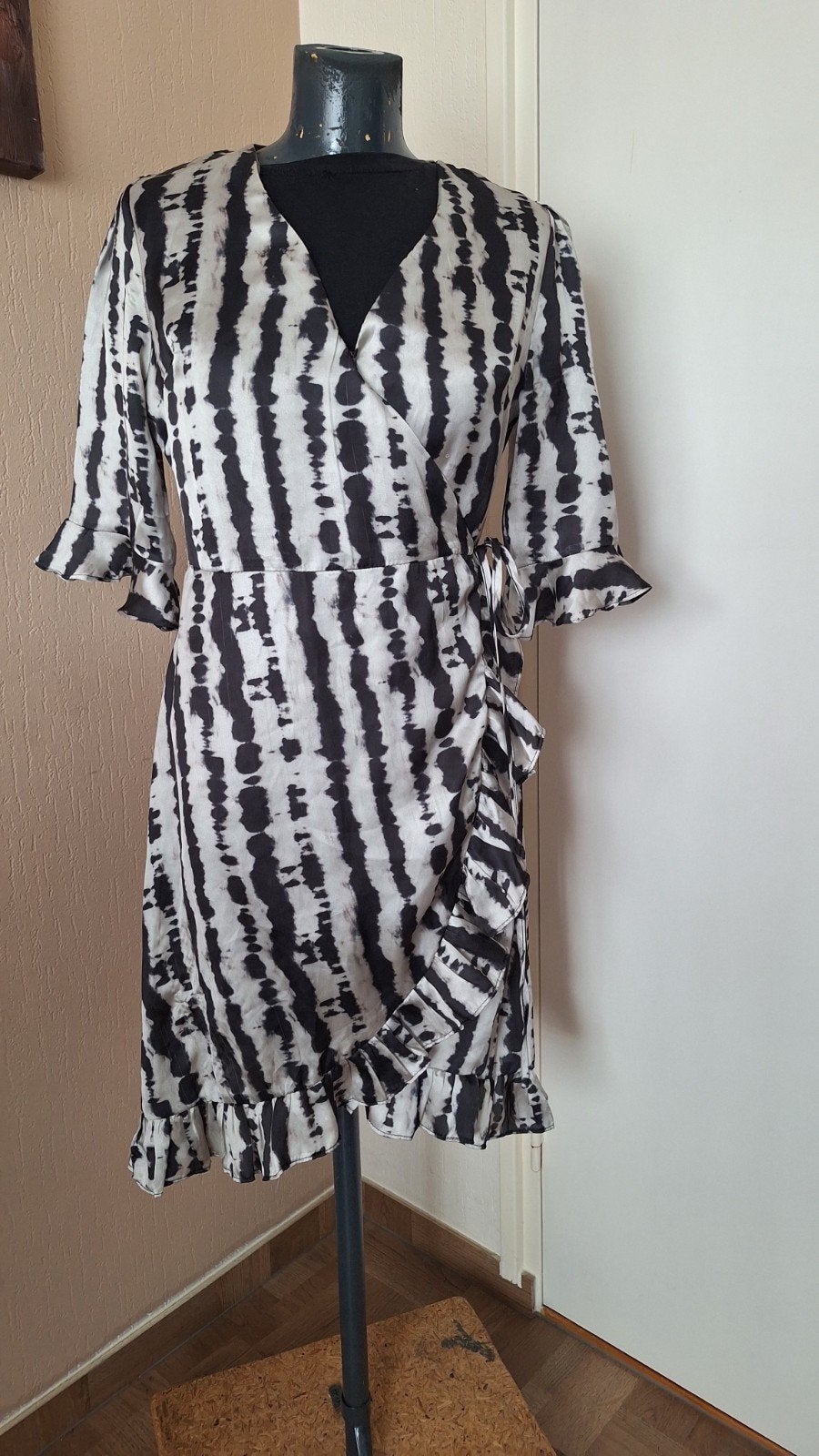 ivivi  mt L, Kleding | Dames, Ophalen of Verzenden, Zo goed als nieuw, Maat 42/44 (L), Zwart
