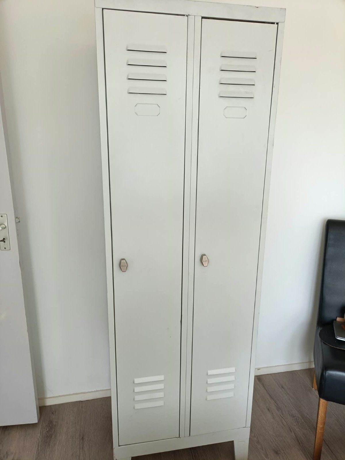 Metalen kleding kast lockerkast locker kledingkast, Ophalen, Zo goed als nieuw