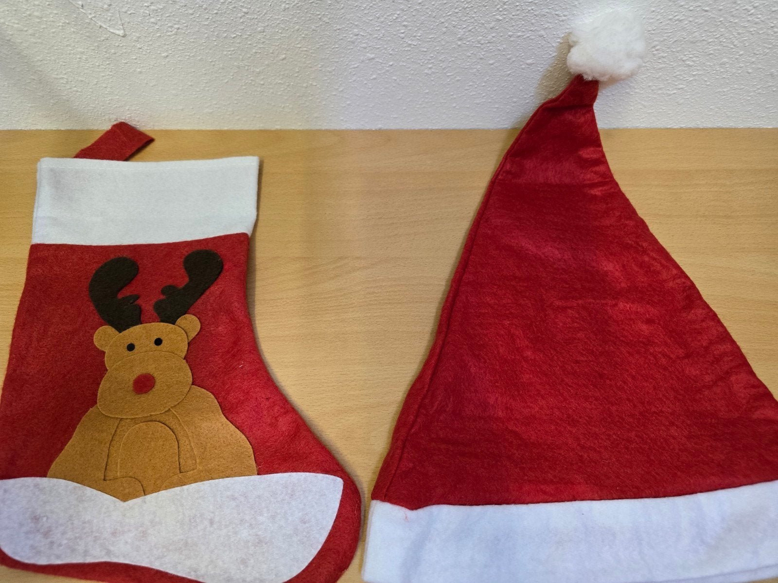 Leuke Sint/kerstset: Grote kerstsok (met rendier) +kerstmuts, Ophalen of Verzenden, Nieuw