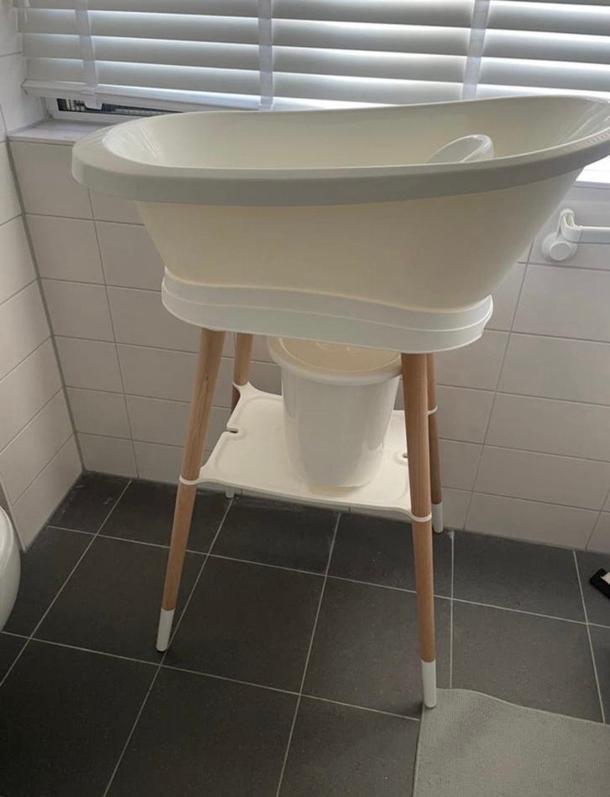 Bébé-Jou Sense Babybad met Badstandaard, Kinderen en Baby's, Badjes en Verzorging, Ophalen, Zo goed als nieuw, Badje, Bébé-jou