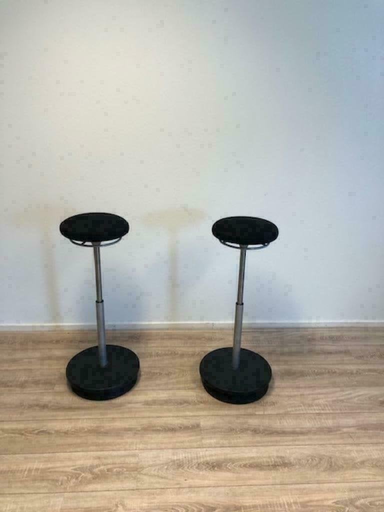 ergonomische zit sta kruk , zwarte stoffering, Huis en Inrichting, Bureaustoelen, Ophalen of Verzenden, Nieuw, Zwart, Bureaukruk