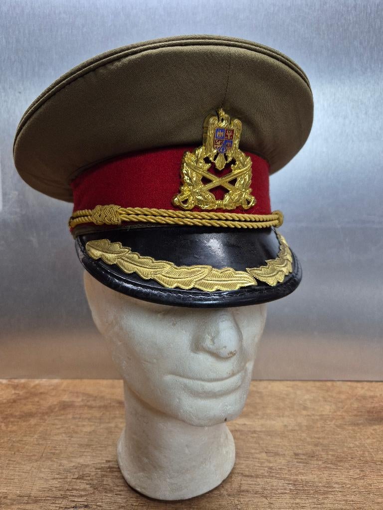Pet Generaal militair Roemenië ijzeren gordijn, Ophalen of Verzenden, Landmacht, Overige gebieden, Helm of Baret
