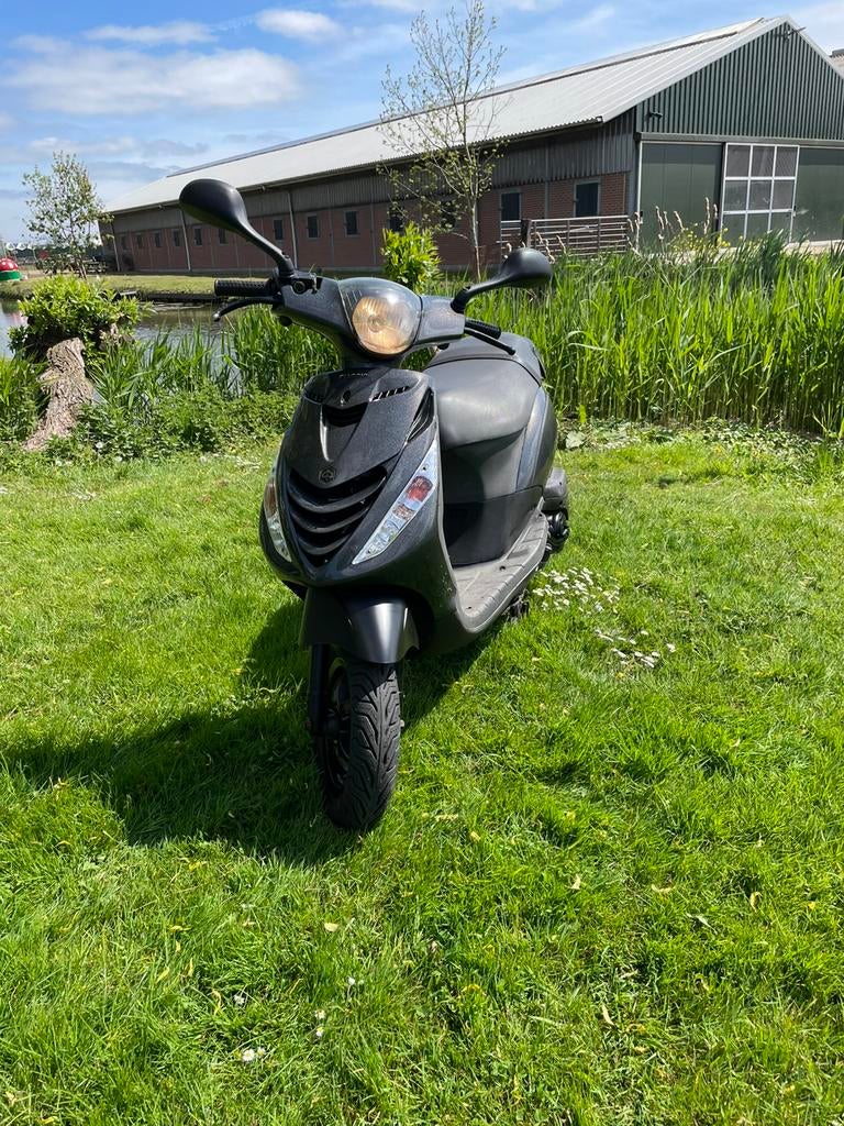 Piaggio zip 4t 80cc malossi erg net, Fietsen en Brommers, Scooters | Piaggio, Zo goed als nieuw, Zip, Maximaal 25 km/u, Benzine