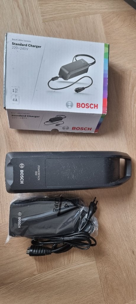 Bosch powerpack 400 accu met lader, Ophalen, Zo goed als nieuw