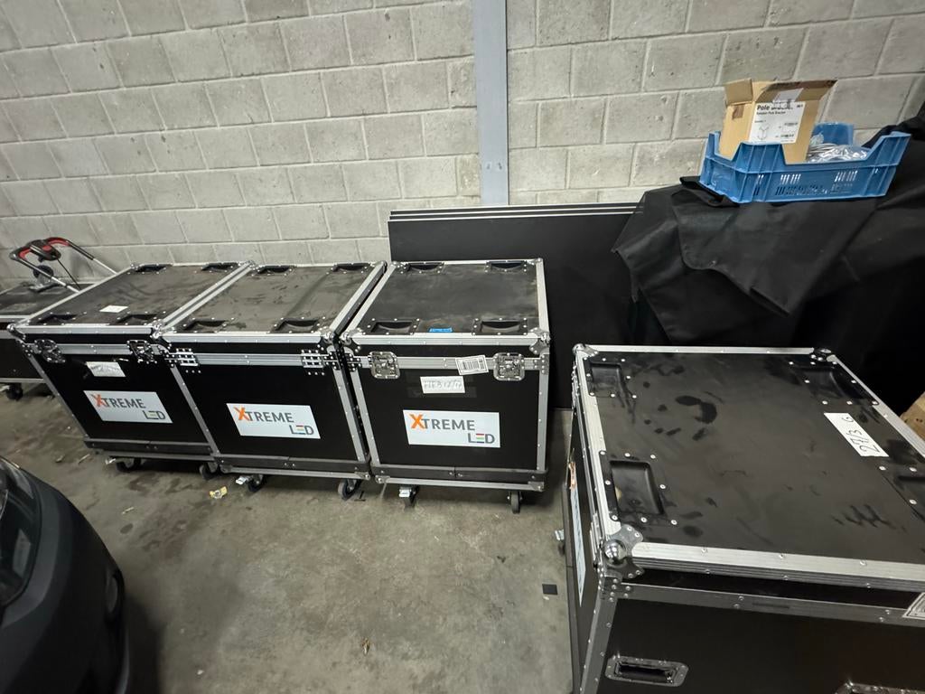 Ledscherm 29,5m2 P6.7 in flightcases incl. processor, Muziek en Instrumenten, Licht en Laser, Ophalen, Gebruikt, Overige typen
