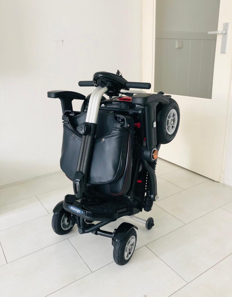 Opvouwbare vouw reis lichte scootmobiel Brio Bobby 4 wiel, 10 km/u of minder, Ophalen of Verzenden, Zo goed als nieuw, Mango