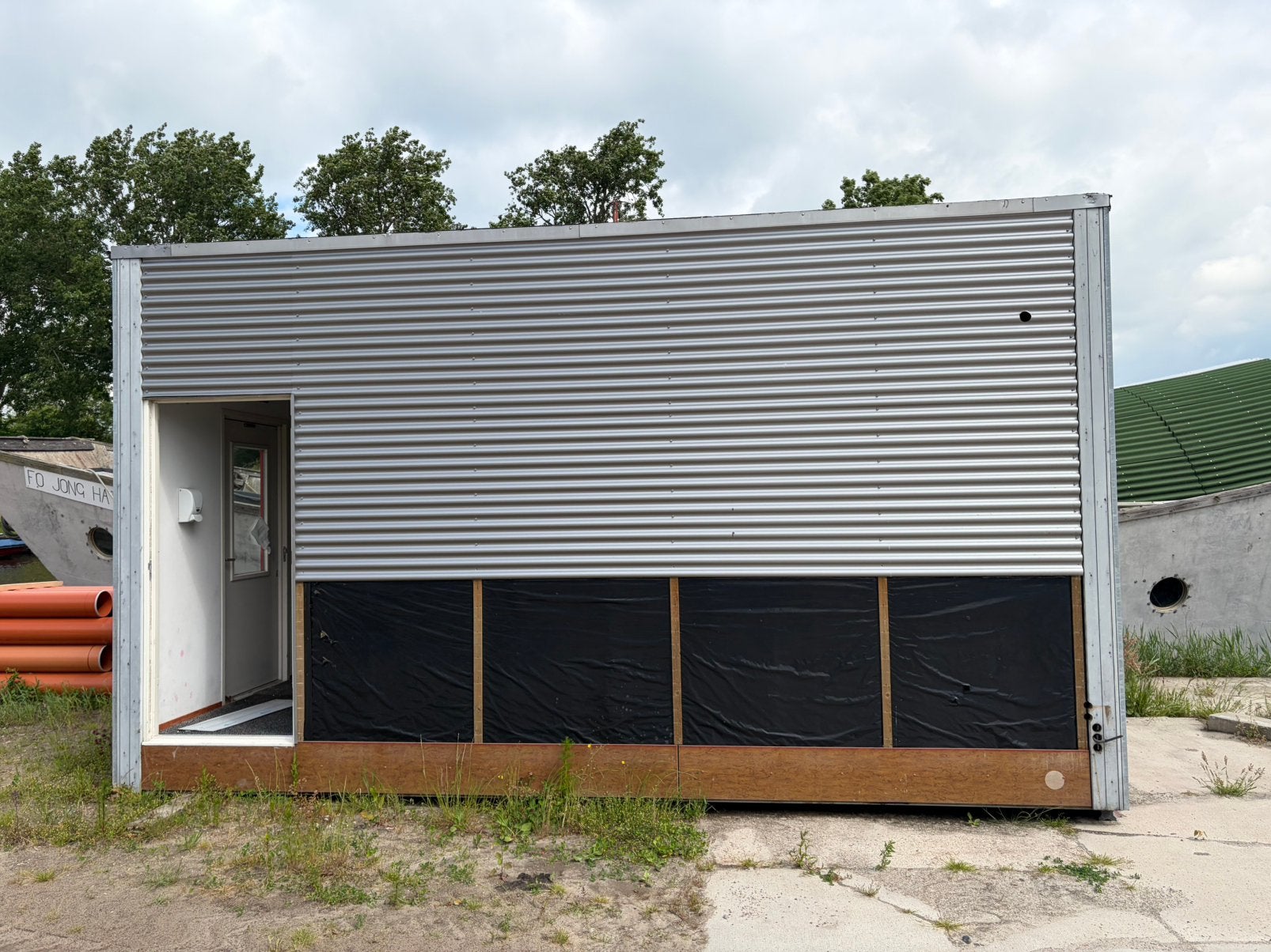 Toiletunit met cv ruimte en garderobe, Ophalen