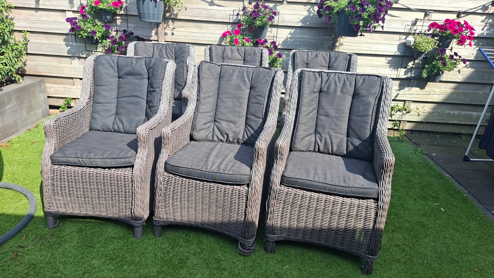 4 luxe zware wicker tuinstoelen intratuin, Ophalen, Gebruikt, Wicker