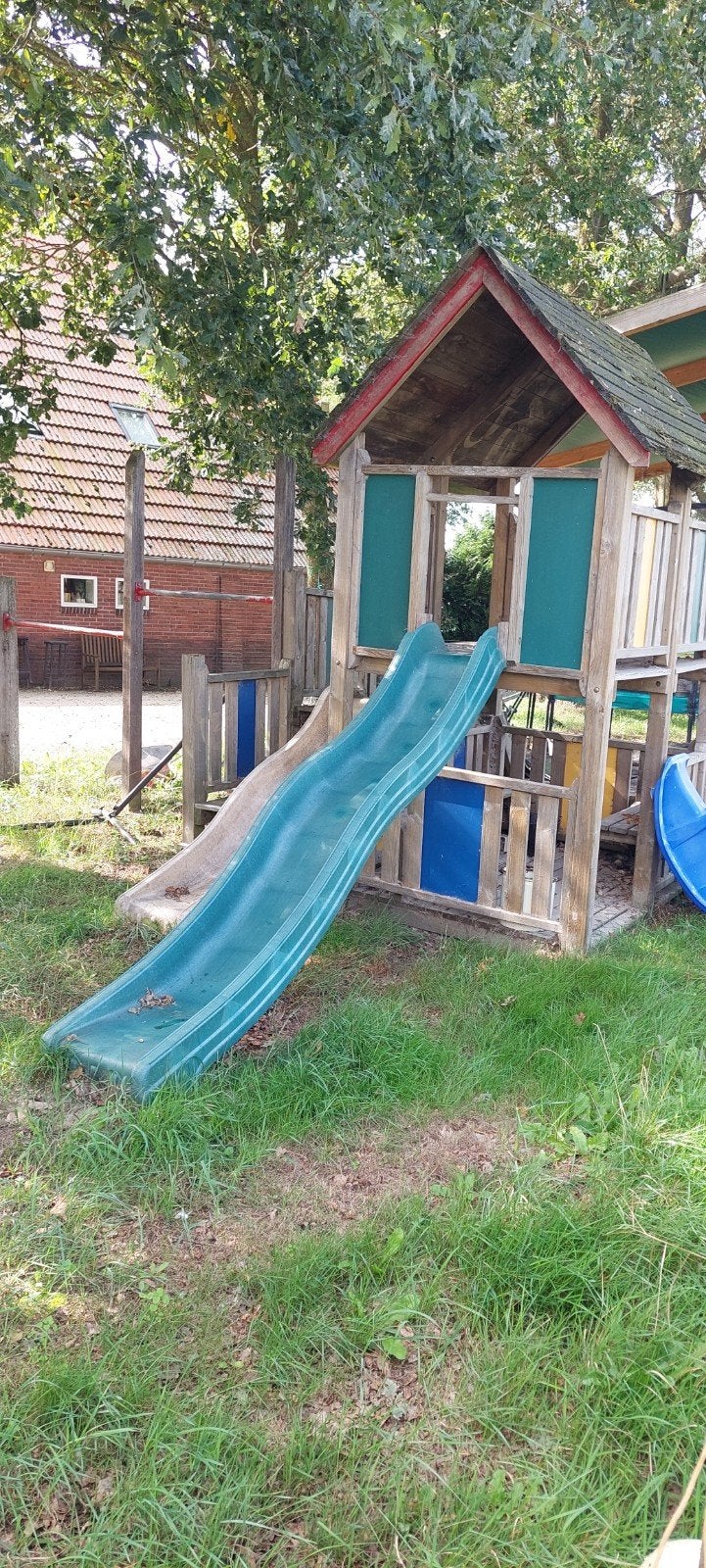 Houten speeltoestel met 2 glijbanen, Ophalen, Gebruikt, Glijbaan