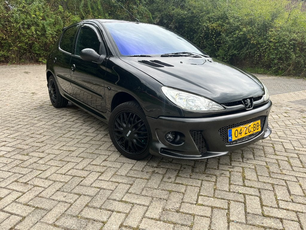Peugeot 206 1.4 5D 2008 Zwart, Auto's, Peugeot, Voorwielaandrijving, 4 cilinders, Sound system, Zwart