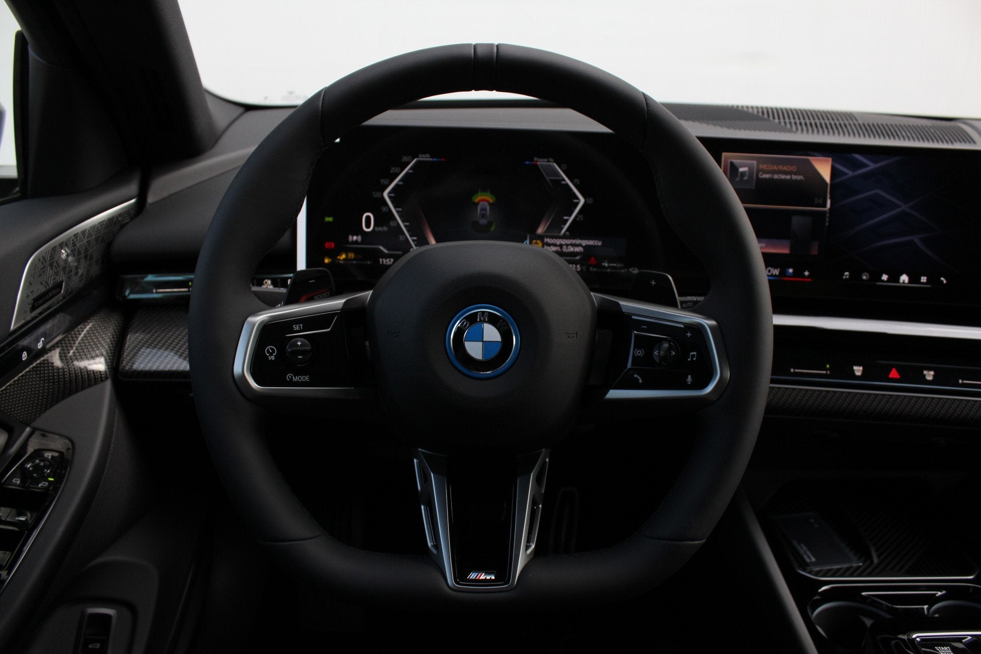 BMW 5 Serie Touring 530e M Sport Automaat / Panoramadak / Tr, Auto's, BMW, Automaat, Achterwielaandrijving, Zwart, 4 cilinders