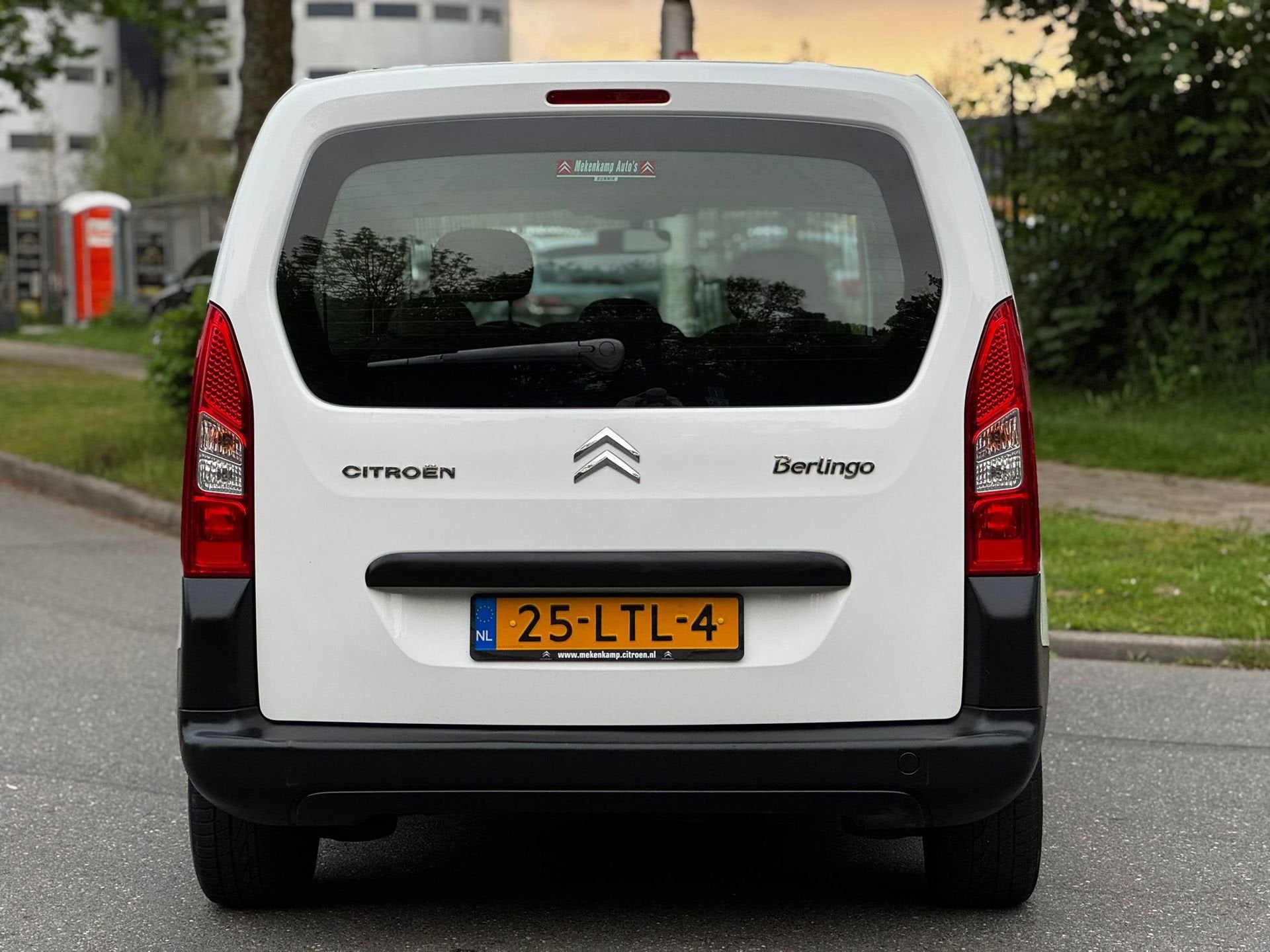 Citroen Berlingo 1.6-16V Cinqspace|INCL BTW|ORIGINEEL NL|ZEE, Auto's, Voorwielaandrijving, Gebruikt, 4 cilinders, Wit