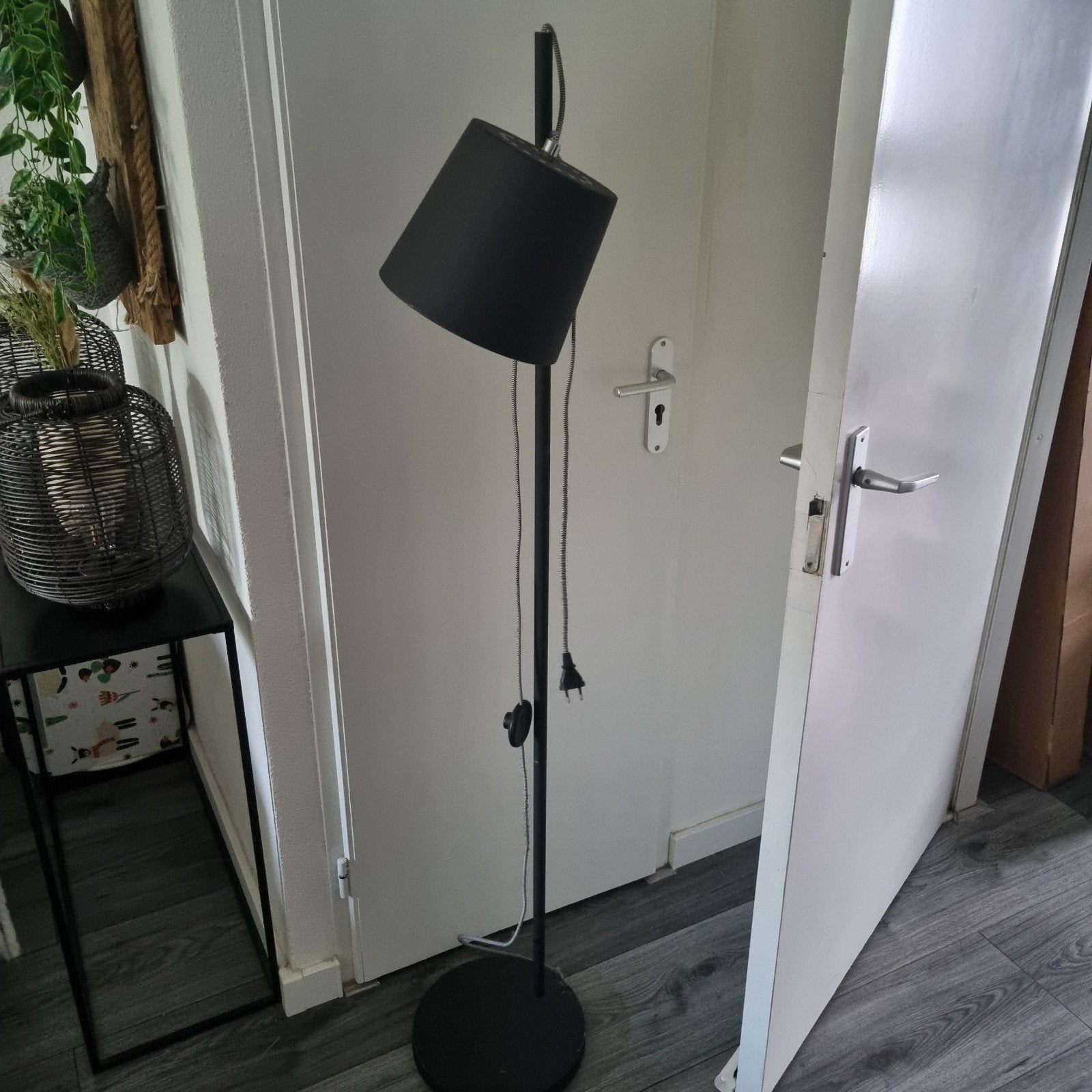 Vloerlamp, Ophalen, Gebruikt, Metaal, 100 tot 150 cm