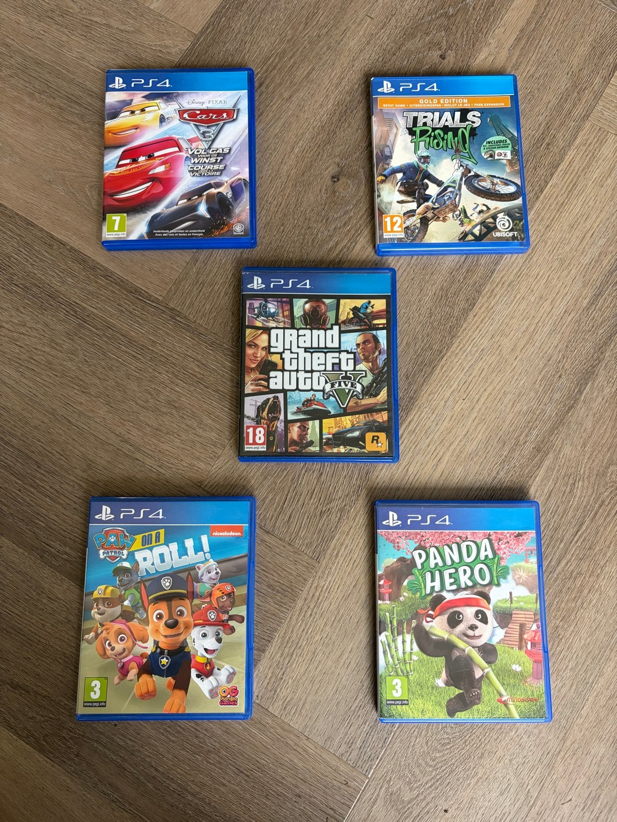 PS4 Games: Cars 3, GTA V, Trials Rising, Paw Patrol, Panda H, Gebruikt, Vanaf 18 jaar, Overige genres, Eén computer