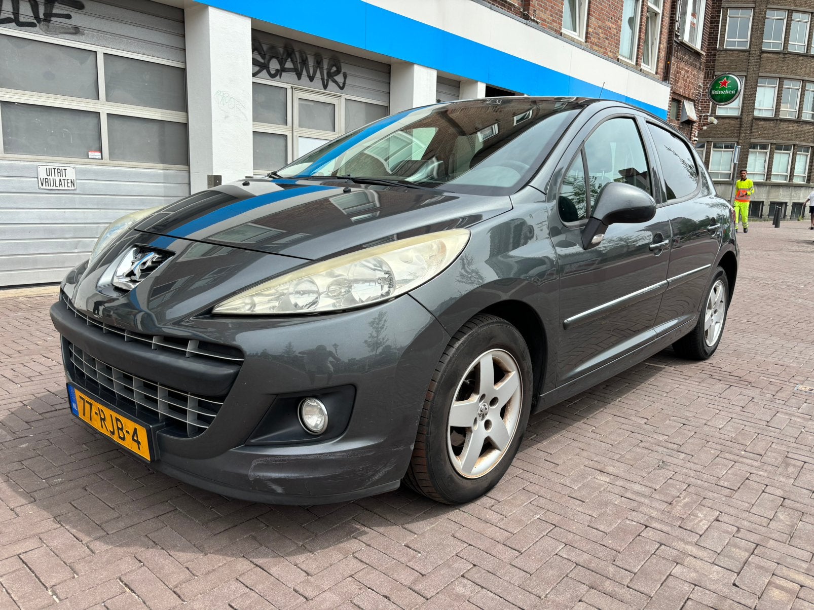 Peugeot 207 1.4 VTI 16V 5DR 2011 Grijs Navi Airco pano cruis, Voorwielaandrijving, Zwart, 1064 kg, 49 €/maand