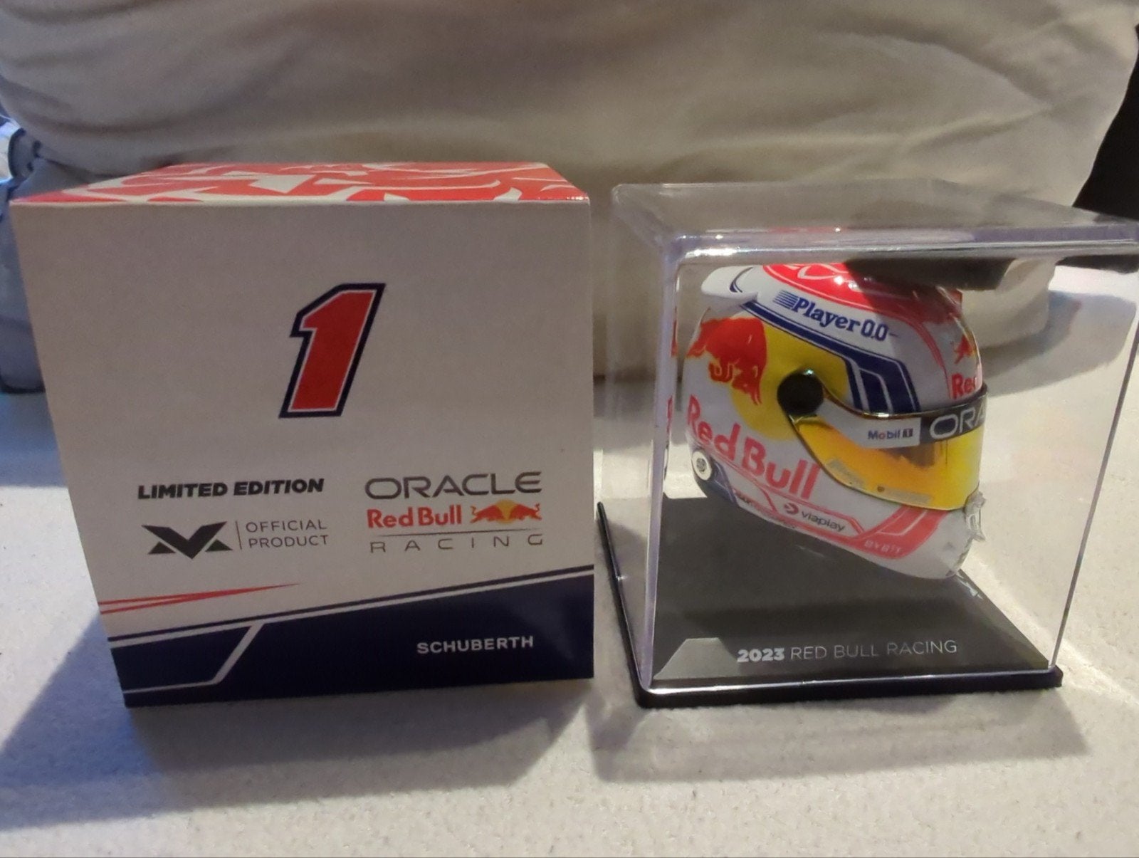 LIMITED EDITION Max Verstappen Helm 2023 (schaal 1:4), Ophalen of Verzenden, Nieuw