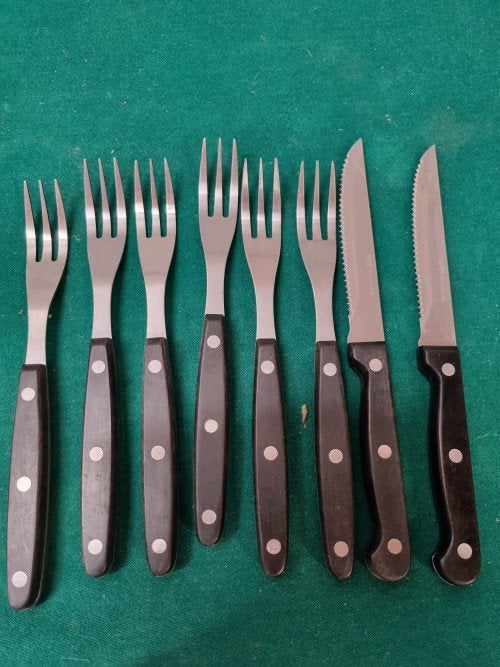 -	Bestek voor steak met zwart handvat vintage, Ophalen of Verzenden, 'T Olde Gre-j, Info@toldegrej.nl, Endepoelstraat 20f Didam