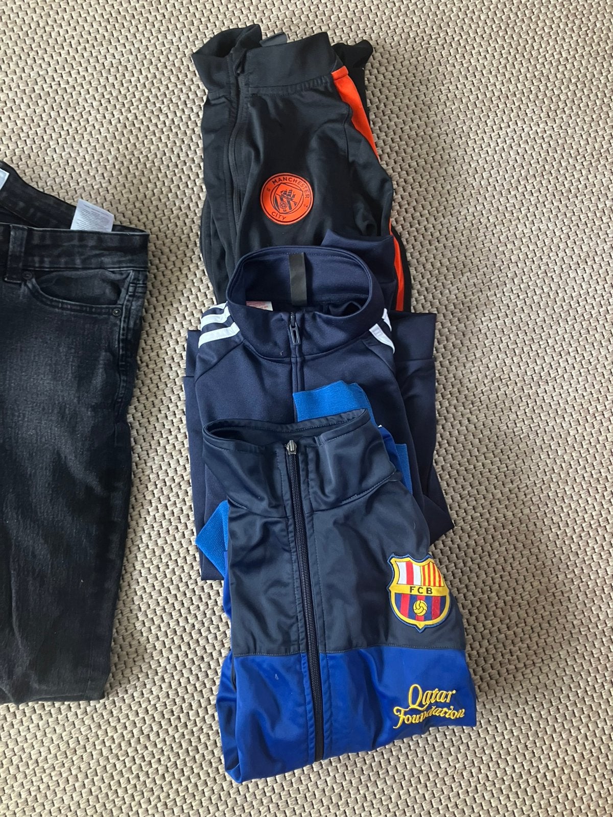 Jongens trainingsjack 3x mt152 - 164 - s, Ophalen of Verzenden, Zo goed als nieuw