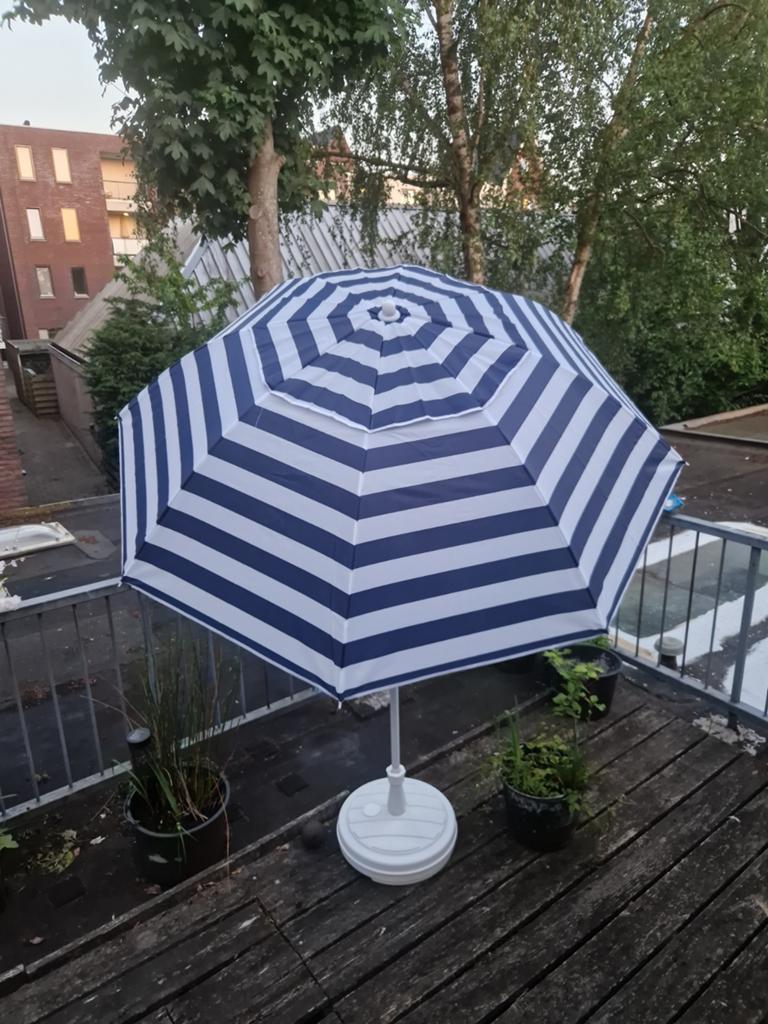 parasol met water te vullen voet, beach umbrella, Ophalen of Verzenden, Nieuw, Minder dan 1 meter, Parasolvoet