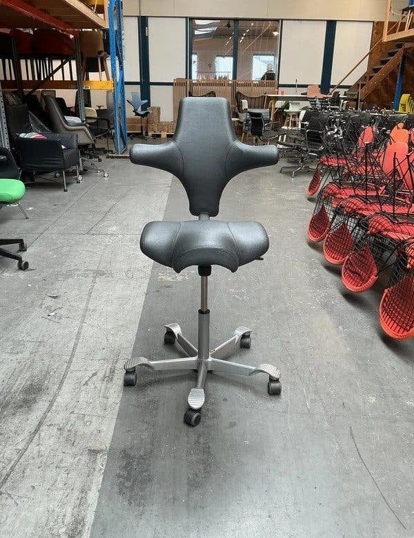 HAG Capisco 8106 Bureaustoel |Zithoogte 50-70cm | Grijs Skai, Gebruikt, -, -, Ophalen of Verzenden