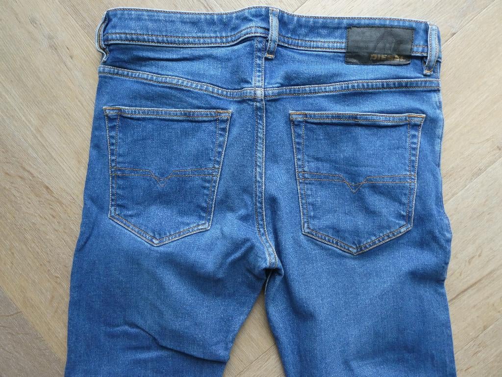 Diesel Buster heren spijkerbroek, Regular Slim, maat 32, Diesel, W32 (confectie 46) of kleiner, Zo goed als nieuw, Verzenden