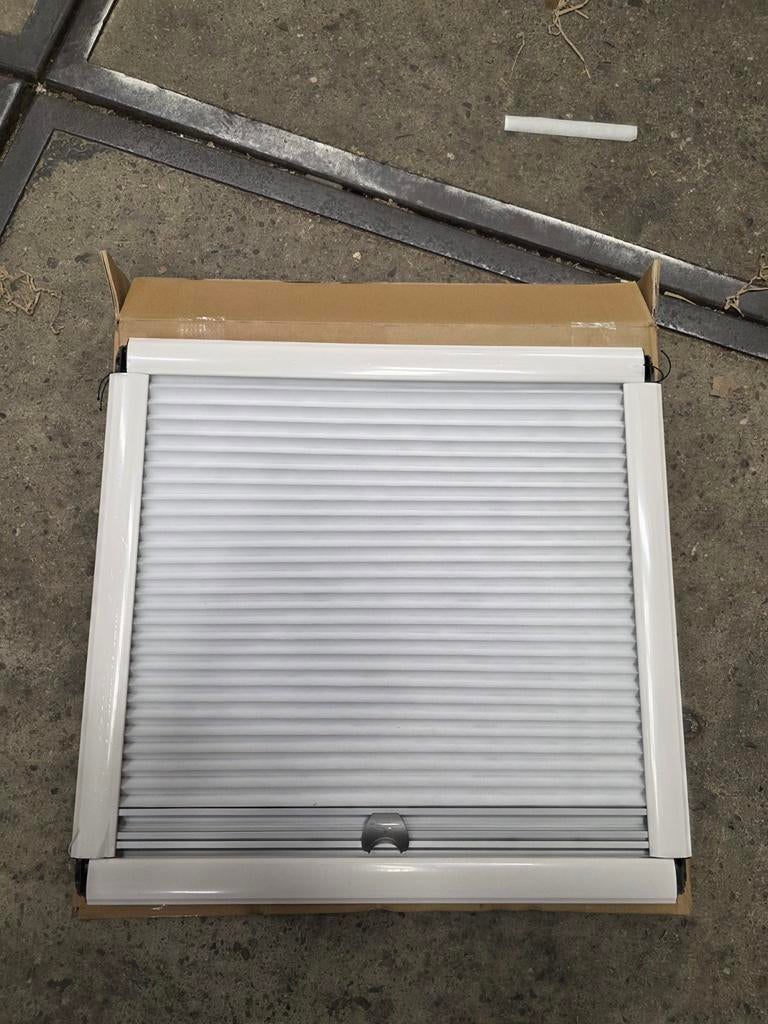 3x Rolluik wit 59x56cm buiten 51x51cm binnen - Nieuw in doos, Onbekend@voorbeeld.com, Minder dan 100 cm, Wit, Onbekend