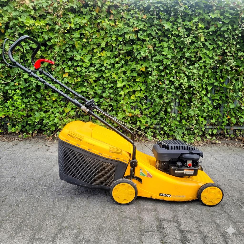 Stiga Combi 48 S zelfrijdende benzine grasmaaier – €150, Ophalen, Cirkelmaaier, Stiga, Zo goed als nieuw