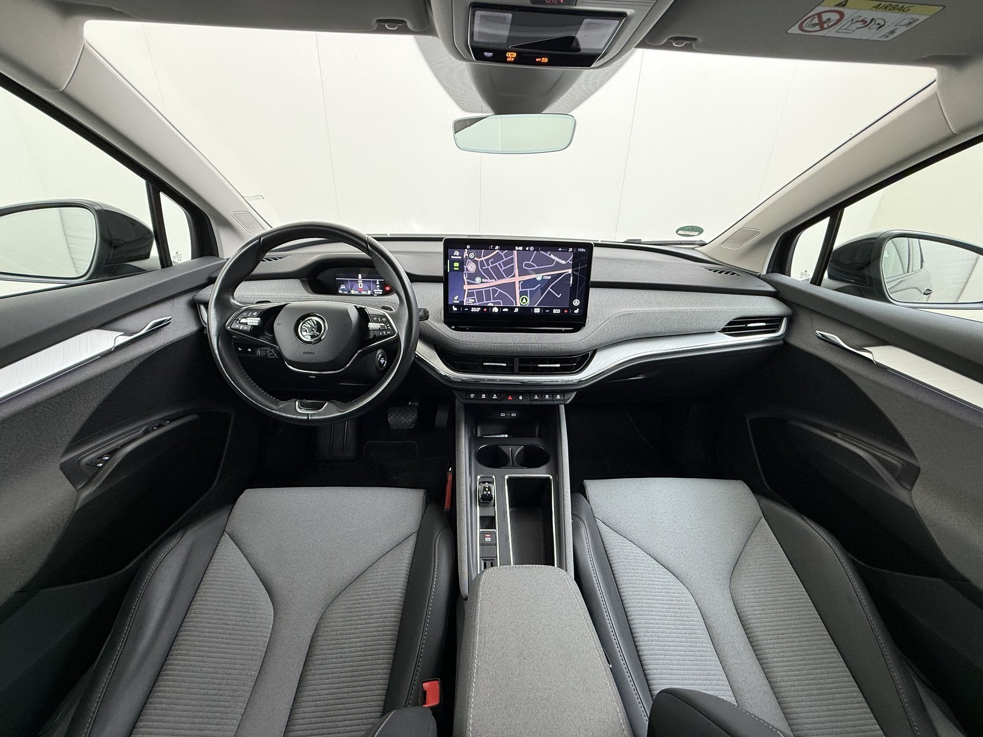 Skoda Enyaq iV 180PK Trekhaak Adap.Cruise 3-Zone Ecc Camera, Auto's, Automaat, 390 km, Achterwielaandrijving, Gebruikt