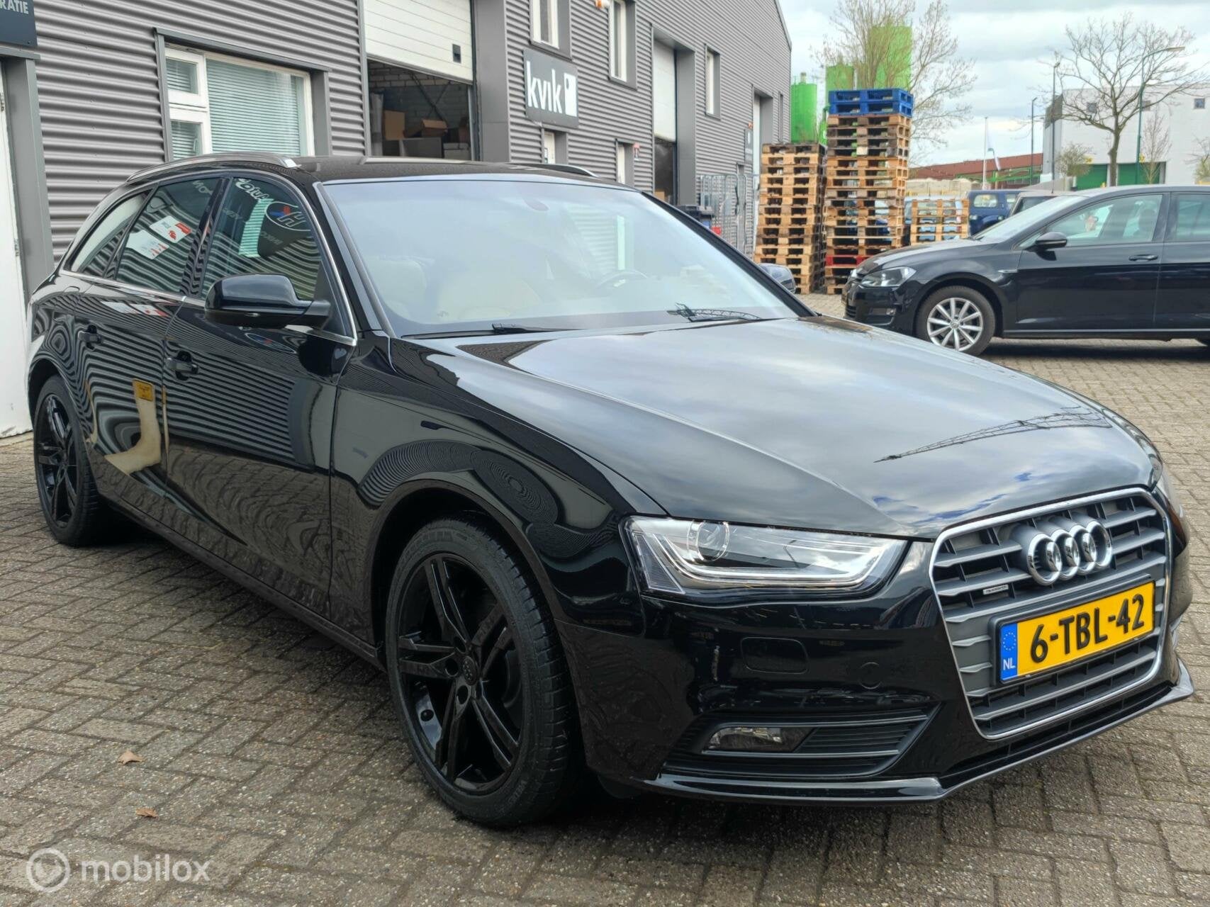 Audi A4 Avant 2.0TFSi Quattro Automaat Volleder FullNavi Nst, 4 cilinders, 1984 cc, A4, Zwart