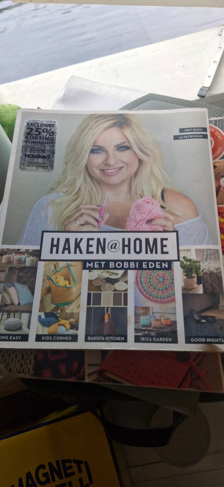 Haken @ Home met Bobbie Eden - Haakpatronen Boek, Ophalen of Verzenden, Zo goed als nieuw, Haken, Patroon of Boek