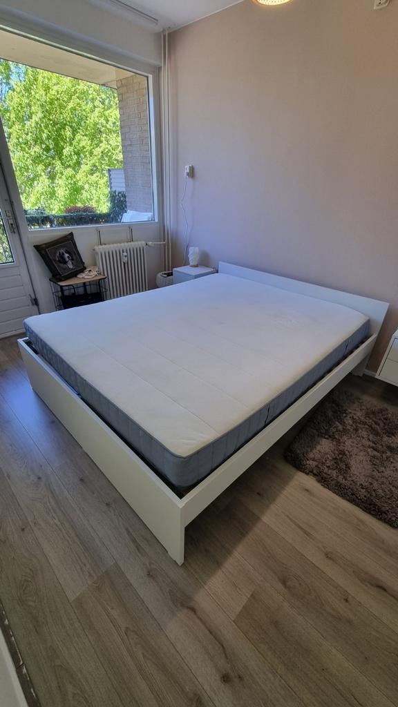 IKEA 160x200 bed + matras, Huis en Inrichting, Slaapkamer | Bedden, Ophalen, Gebruikt, Tweepersoons, 160 cm