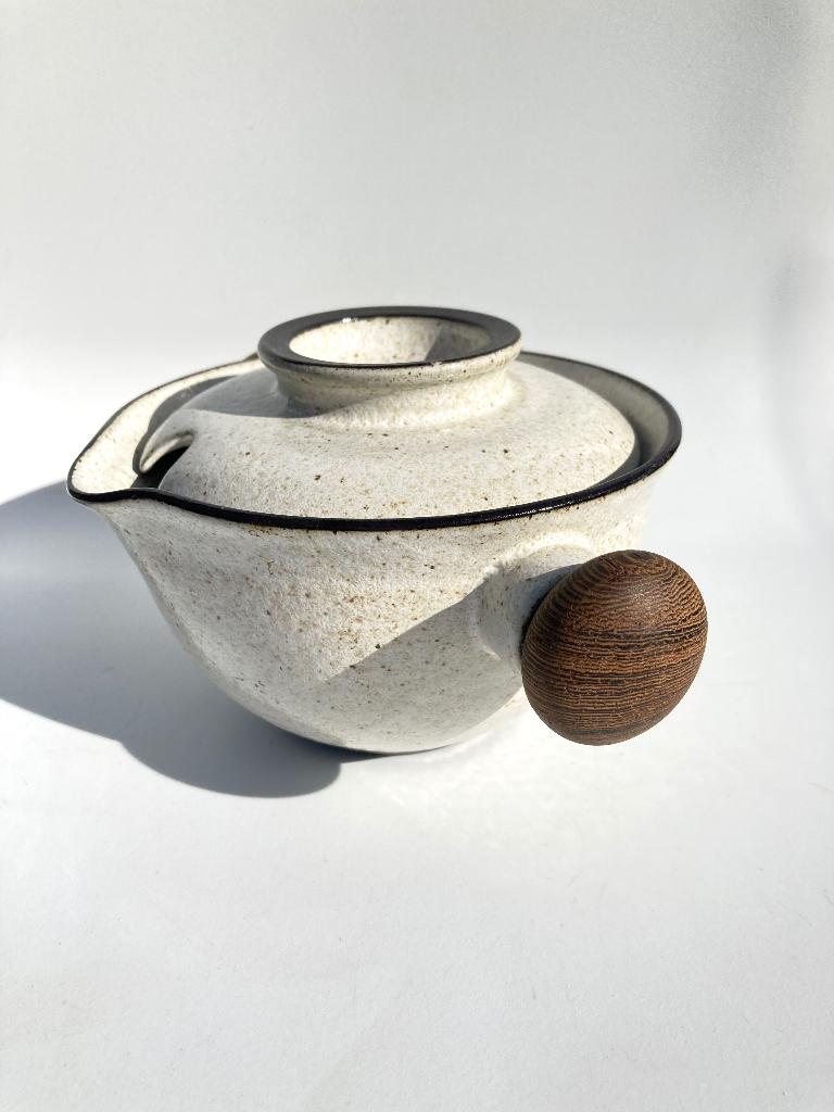 Zaalberg Klei en Vuur vintage kom met houten handgrepen, Huis en Inrichting, Keuken | Servies, N, N, Zaalberg, Keramiek