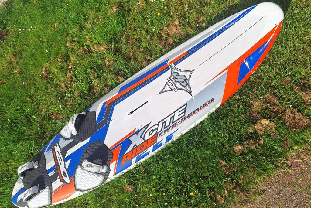JP X-Cite Ride 120L , eventueel met giek mastvoet en zeil, Watersport en Boten, Windsurfen, Ophalen, Gebruikt, Plank