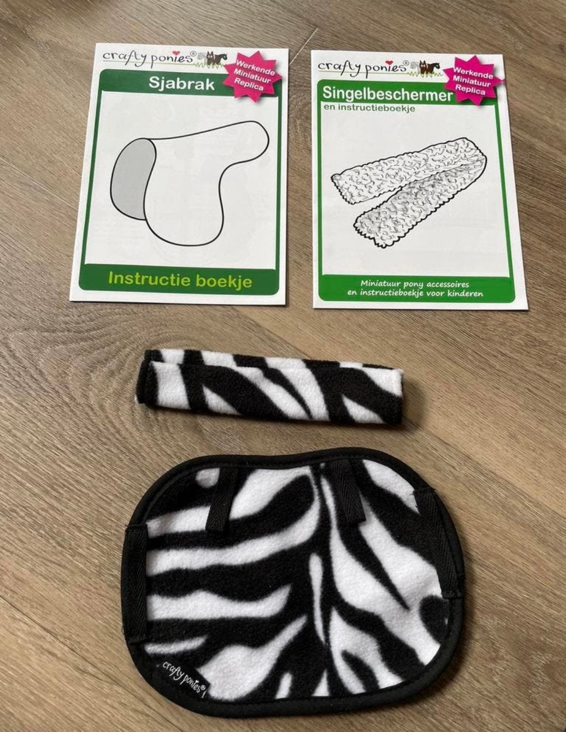 Crafty Ponies zadeldek en singelbeschermer Zebra, Ophalen of Verzenden, Zo goed als nieuw, Jongen of Meisje