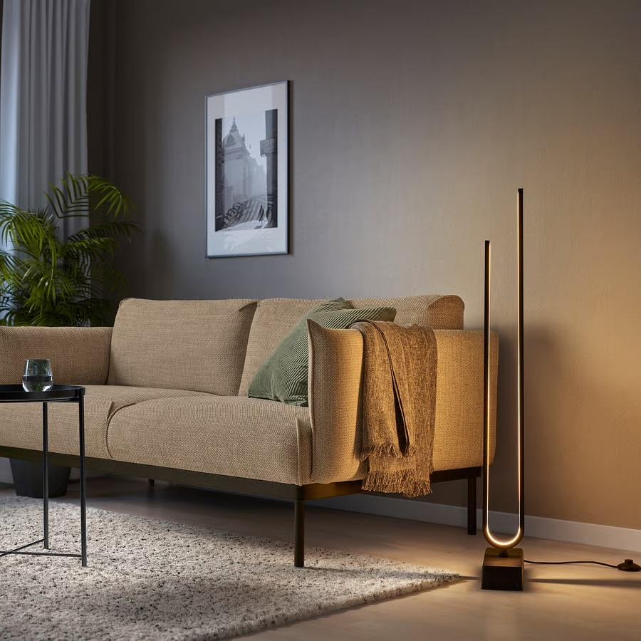 IKEA PILSKOTT LED vloerlamp, zo goed als nieuw, Ophalen, Zo goed als nieuw, Metaal, 100 tot 150 cm