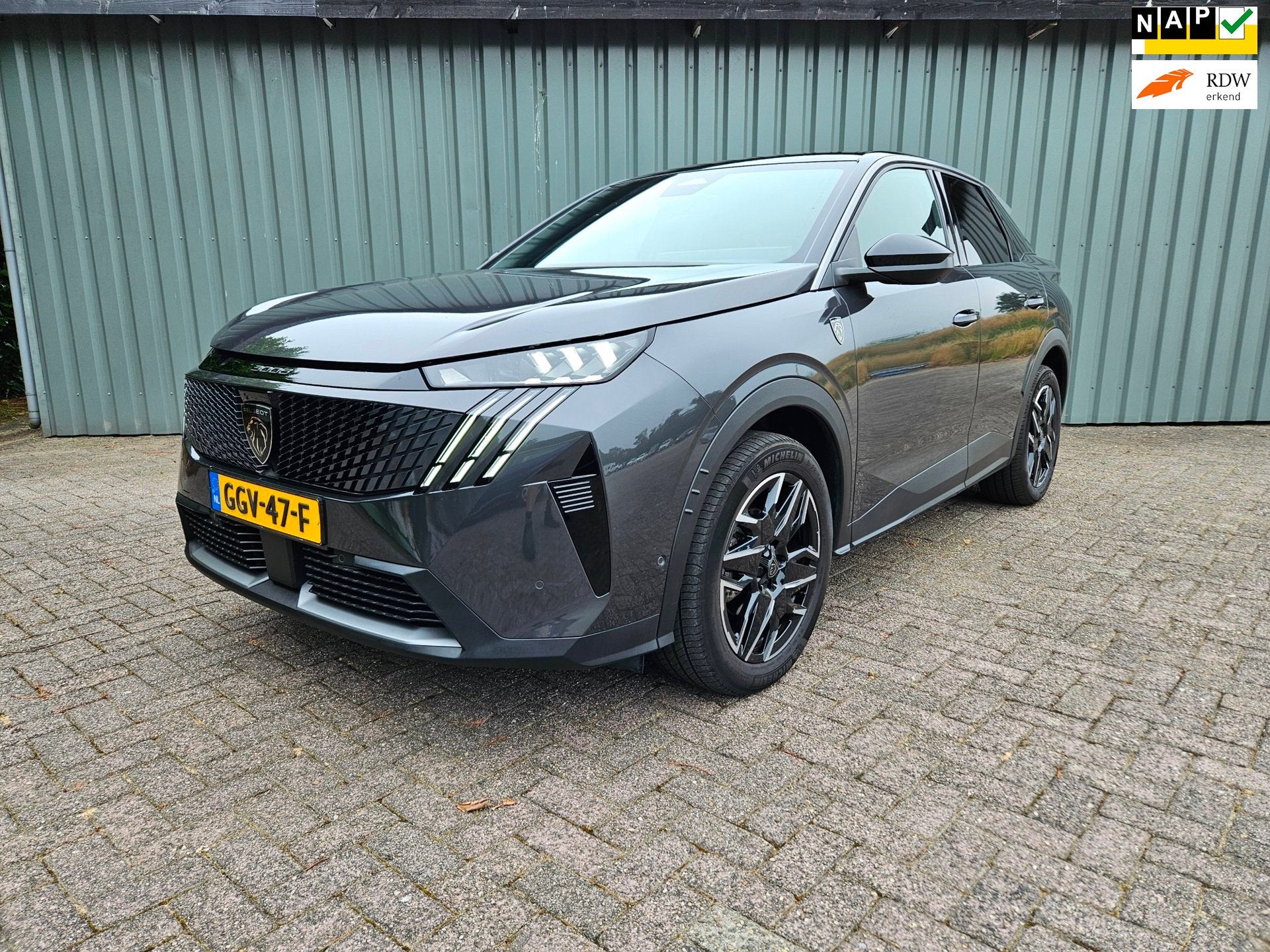 Peugeot 3008 1.2 Hybrid 136 GT 360 camera 19 inch velgen stu, Auto's, Gebruikt, Euro 6, 1199 cc, Origineel Nederlands