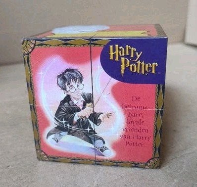 Harry Potter Bookube 2001 - Harry en vrienden, Verzamelen, Ophalen of Verzenden, Zo goed als nieuw, Boek of Poster