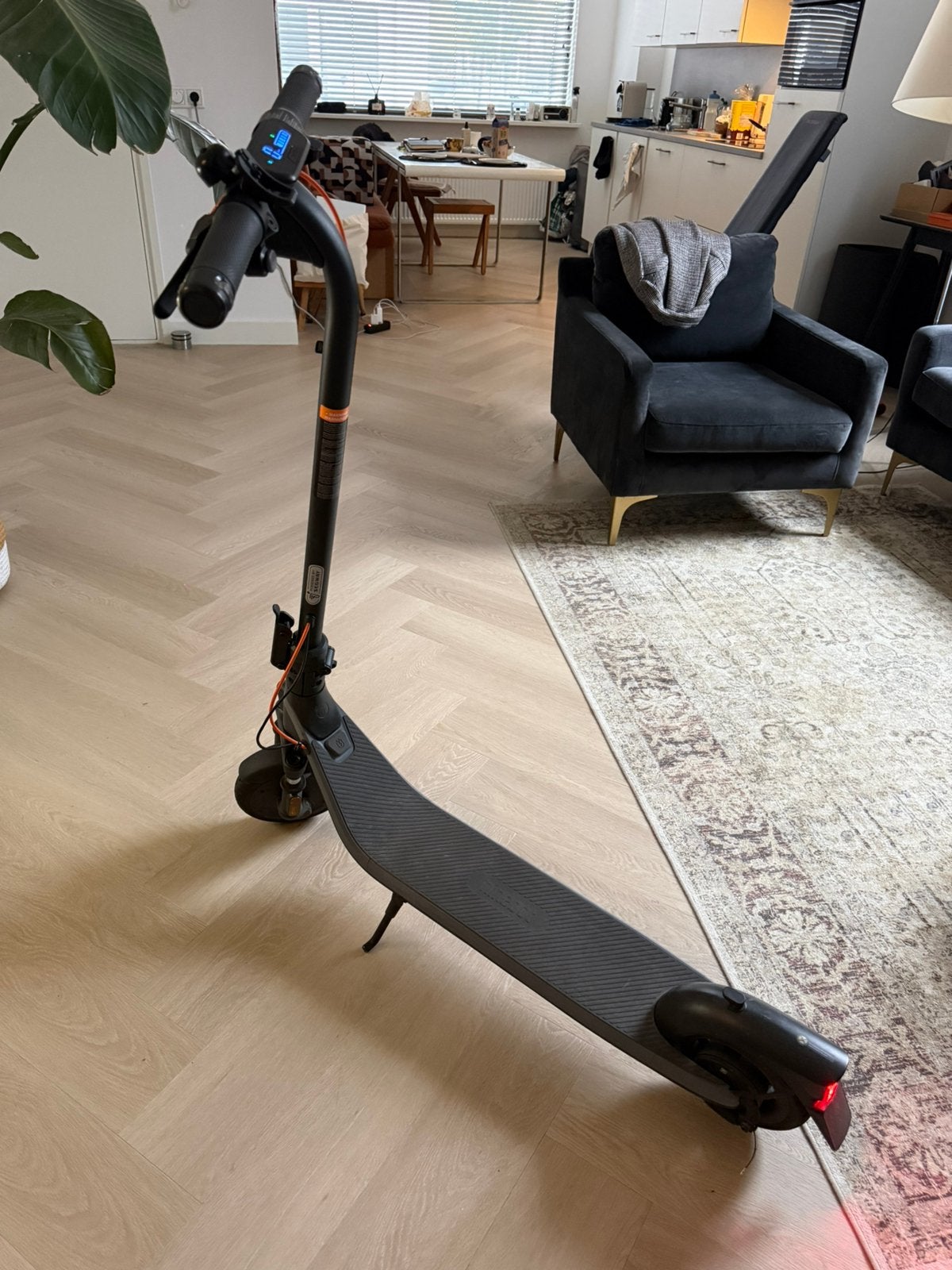 Segway Ninebot E-Step F serie 25km p/u, Fietsen en Brommers, Ophalen, Zo goed als nieuw, Elektrische step (E-scooter)
