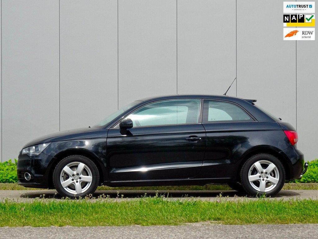 Audi A1 1.4 TFSI AUT S Line Sportstoelen | Dealer | NL |, Auto's, Audi, Euro 5, Zwart, 4 cilinders, 4 stoelen