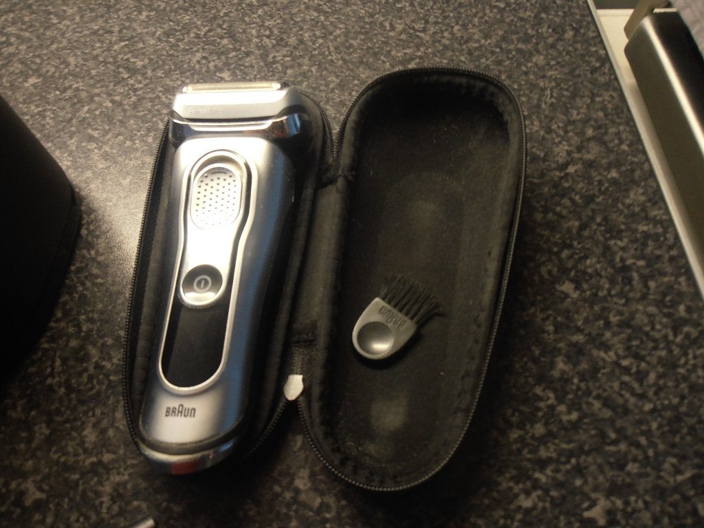 Te-Koop z,g,a,n  braun scheer apperaat  op accu serie 9 Pro, Ophalen, Zo goed als nieuw, Scheren en Epileren