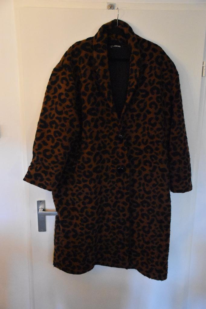 leuke lange jas maat 44 Norah met animal print, Kleding | Dames, Jassen | Winter, Bruin, Maat 42/44 (L), Ophalen of Verzenden