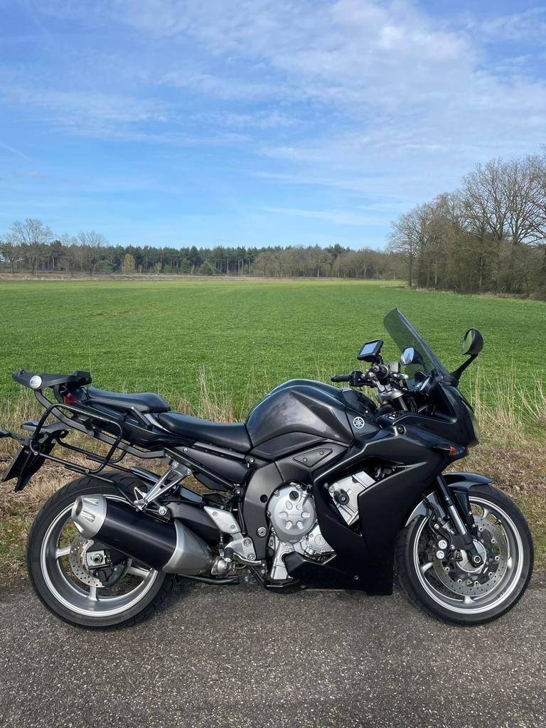 Zeer mooie Yamaha FZ1, Motoren, 4 cilinders, Motorrijbewijs A, Particulier, Toermotor