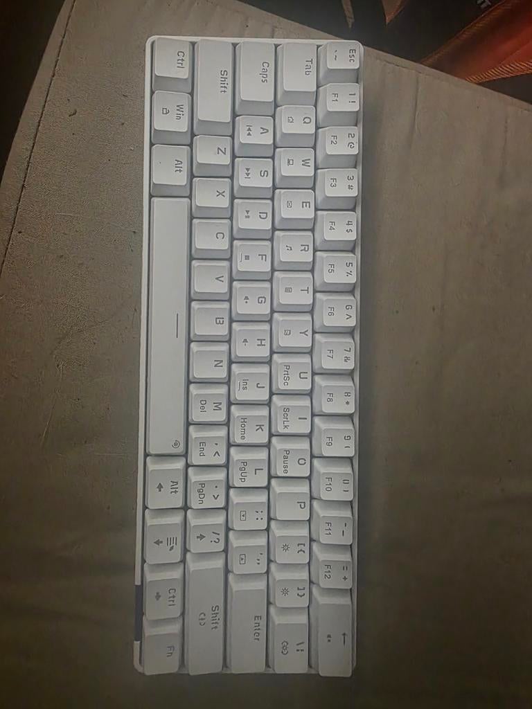 ISY IGB 1000-US Gaming Toetsenbord - Wit, QWERTY, Computers en Software, Toetsenborden, Ophalen, Gaming toetsenbord, Zo goed als nieuw