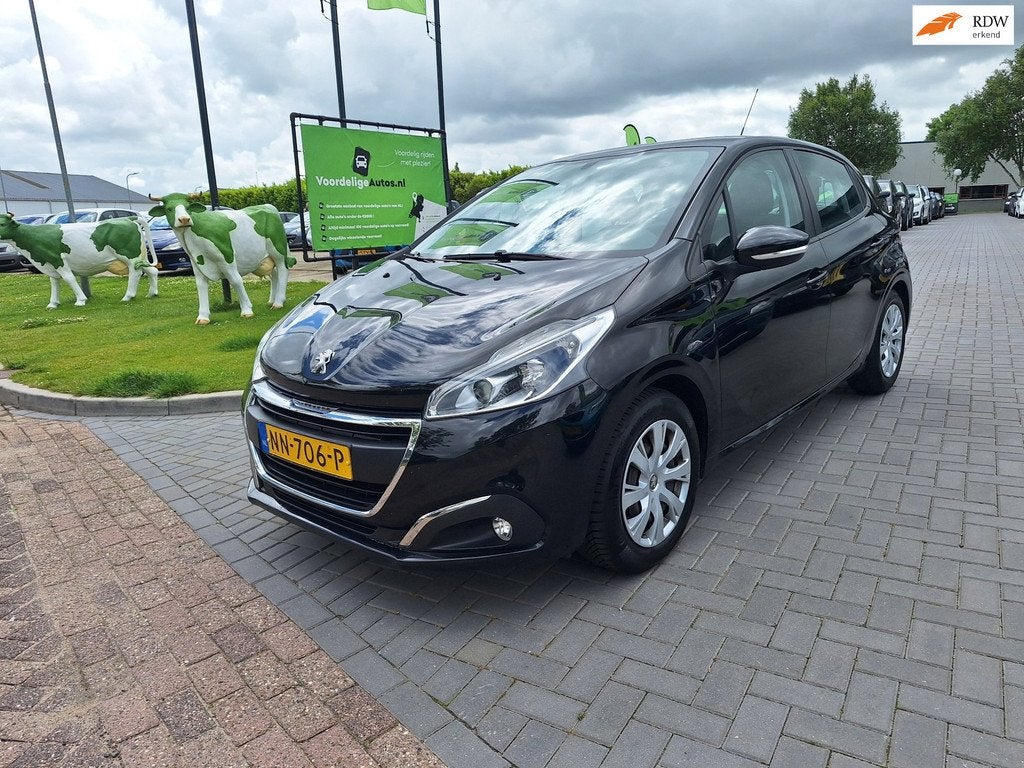 Peugeot 208 1.2 PureTech Blue Lion / Keurige auto / Nieuwe A, Voorwielaandrijving, Gebruikt, 1199 cc, 82 pk