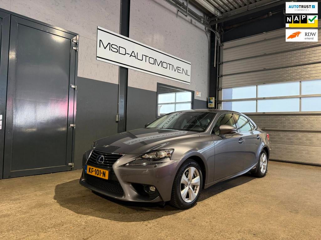Lexus IS 300h Lexus Onderhouden 2e Eigenaar NAP, Auto's, Lexus, Automaat, Achterwielaandrijving, Gebruikt, 181 pk