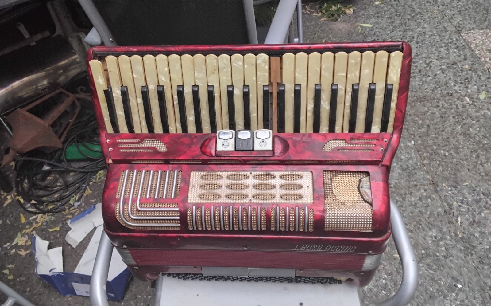 Oude Busilacchio Accordeon - Reparaties Nodig, Muziek en Instrumenten, Accordeons, Ophalen of Verzenden, Gebruikt, Toetsaccordeon